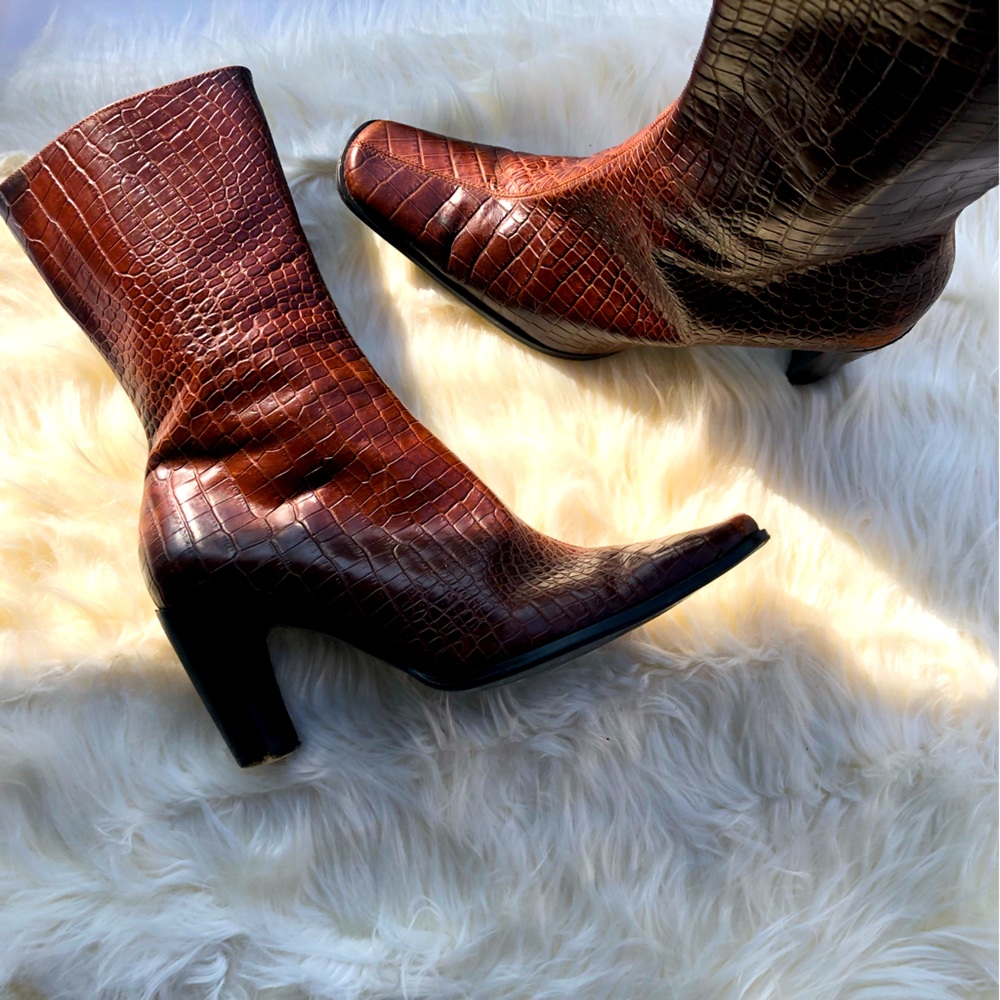 Enzo Angiolini Brown Snake Skin Boots, Size 10